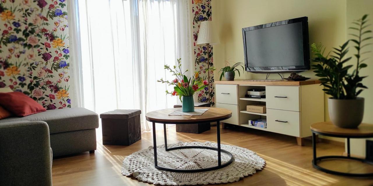 Meie Hiiumaa Majutus Kaerdlas Esterno foto